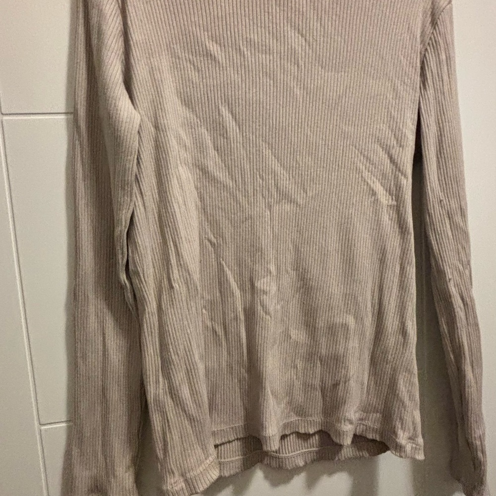 Uniqlo Women's Long Sleeve Tee - Beige